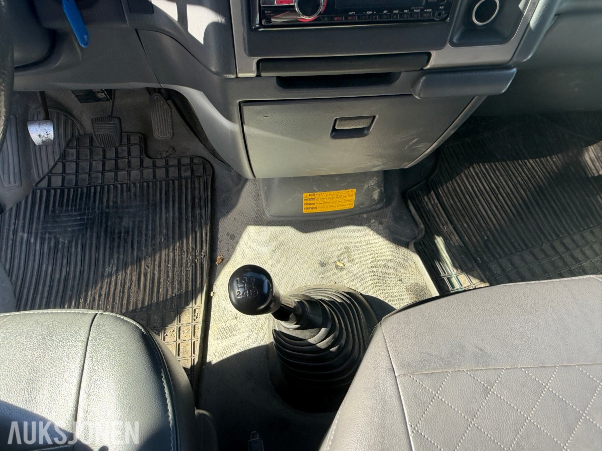 2007 Toyota HIACE 2.5-117 D 4WD - Rep.objekt