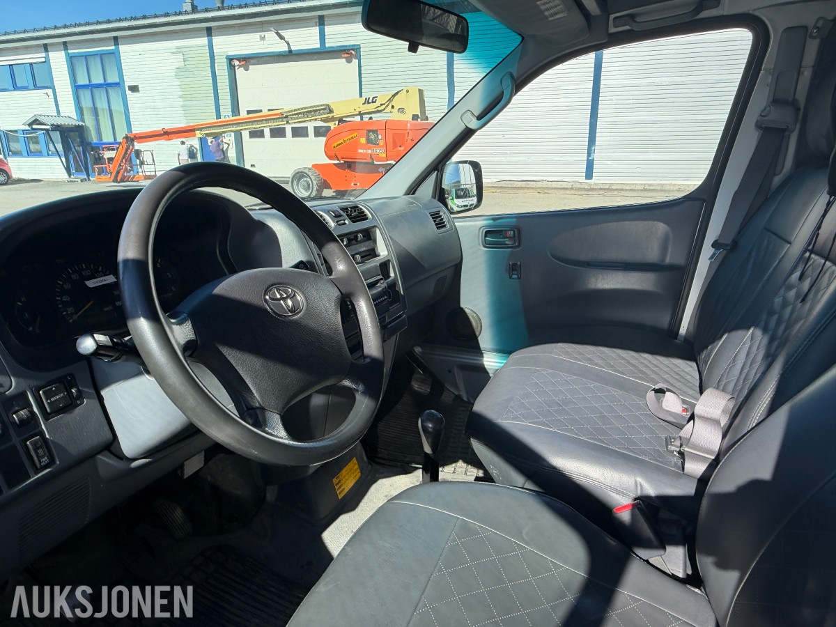 2007 Toyota HIACE 2.5-117 D 4WD - Rep.objekt