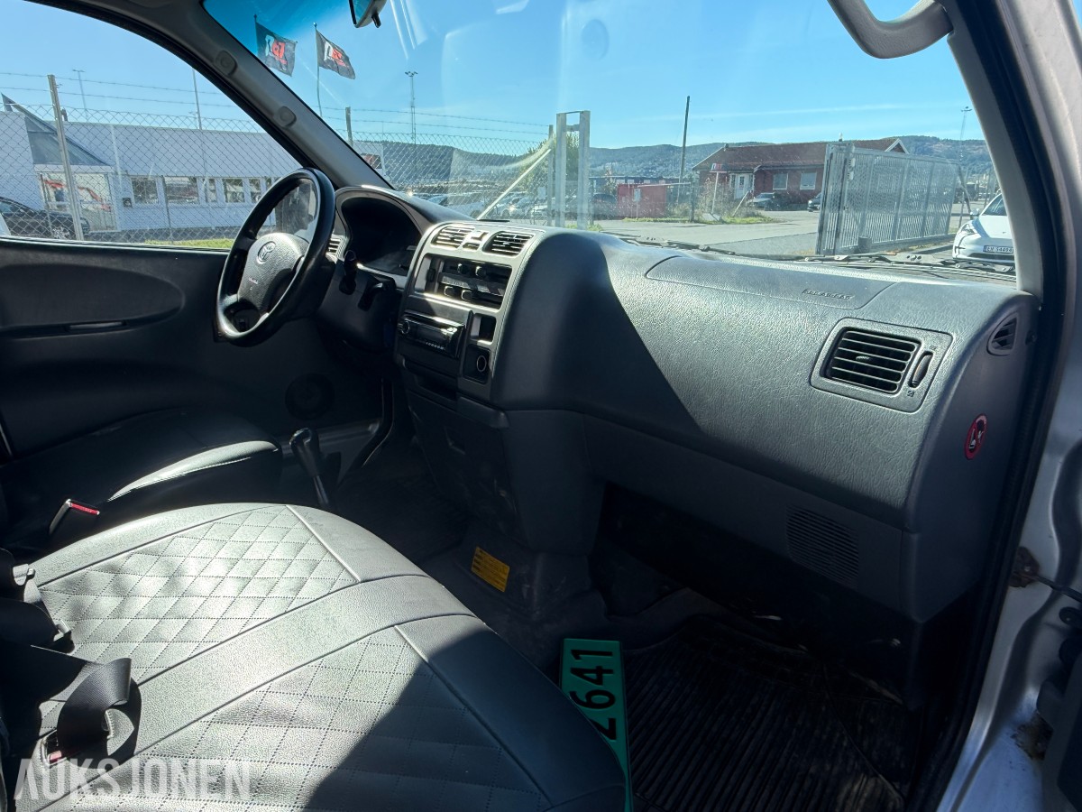 2007 Toyota HIACE 2.5-117 D 4WD - Rep.objekt