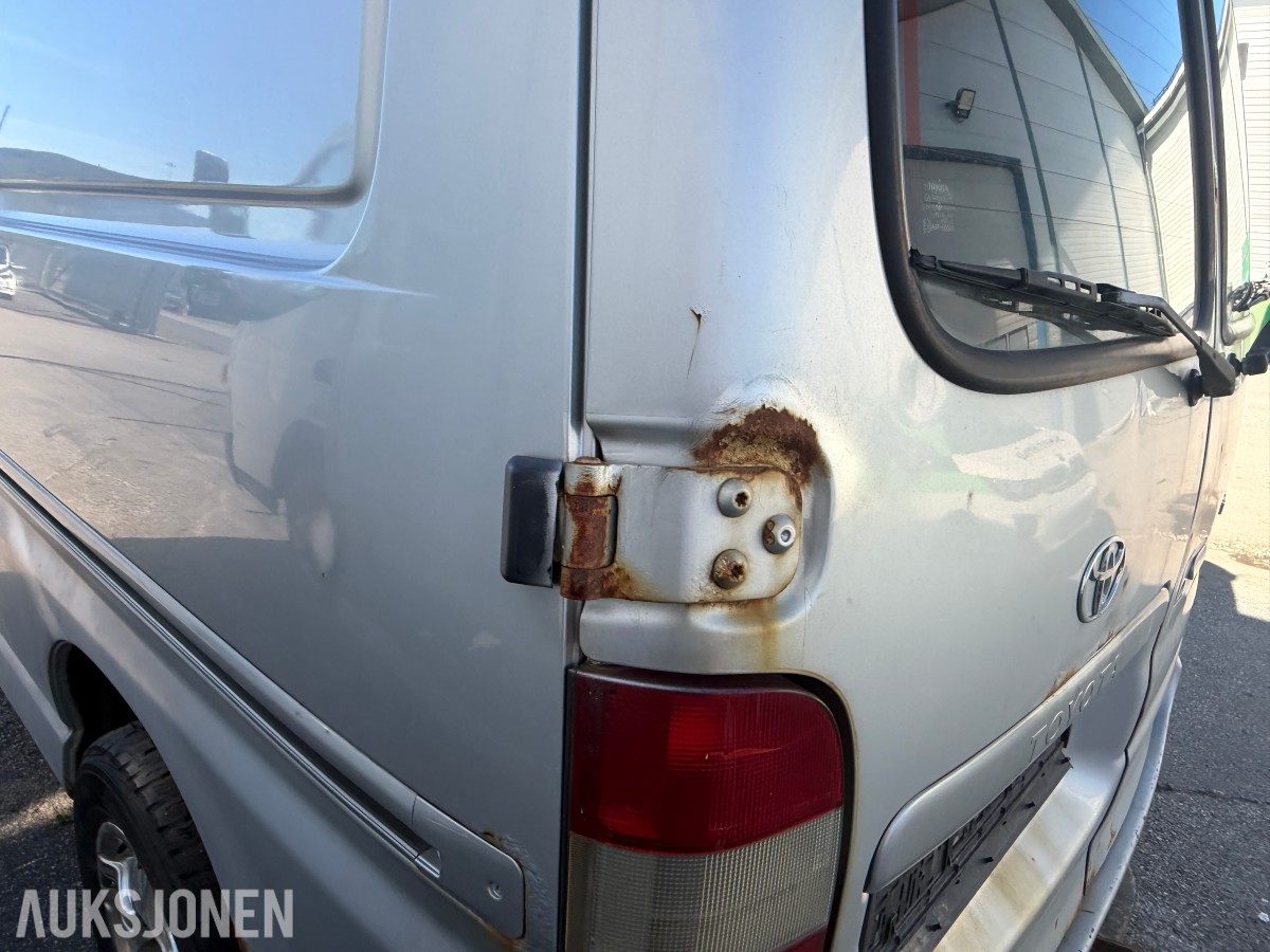 2007 Toyota HIACE 2.5-117 D 4WD - Rep.objekt