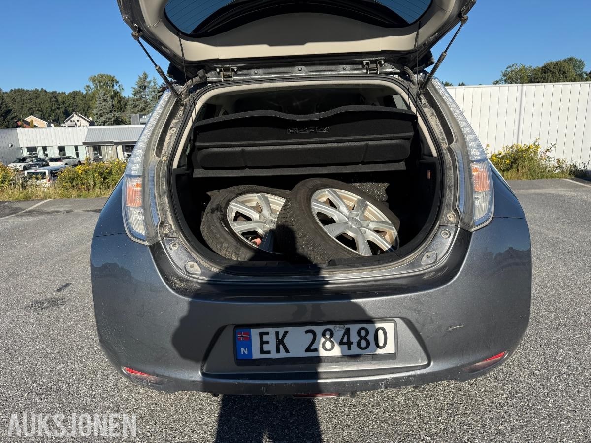 2017 Nissan LEAF 0KW, 99826km.
