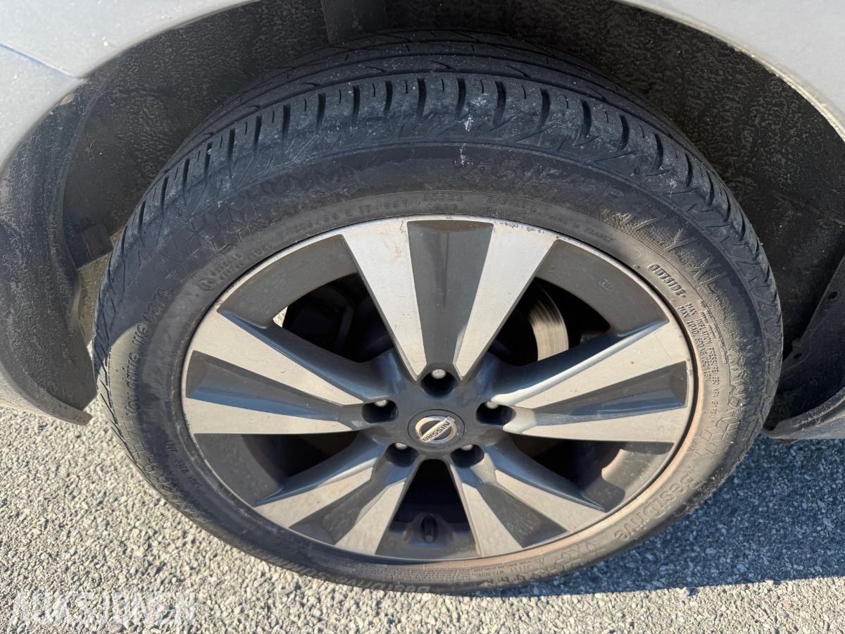 2017 Nissan LEAF 0KW, 99826km.