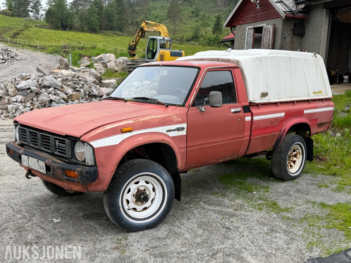 1981 TOYOTA HILUX 4WD - PROSJEKT - SAMLEROBJEKT? 