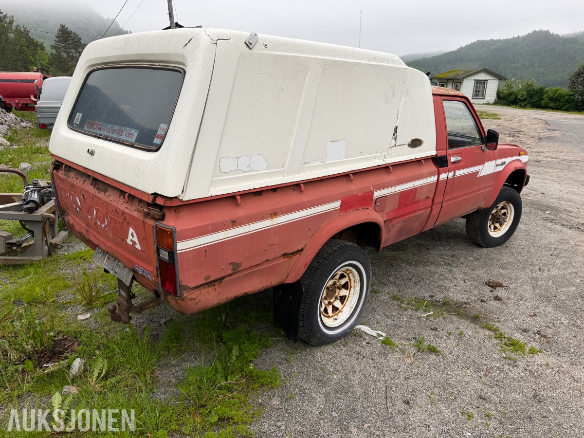 1981 TOYOTA HILUX 4WD - PROSJEKT - SAMLEROBJEKT? 