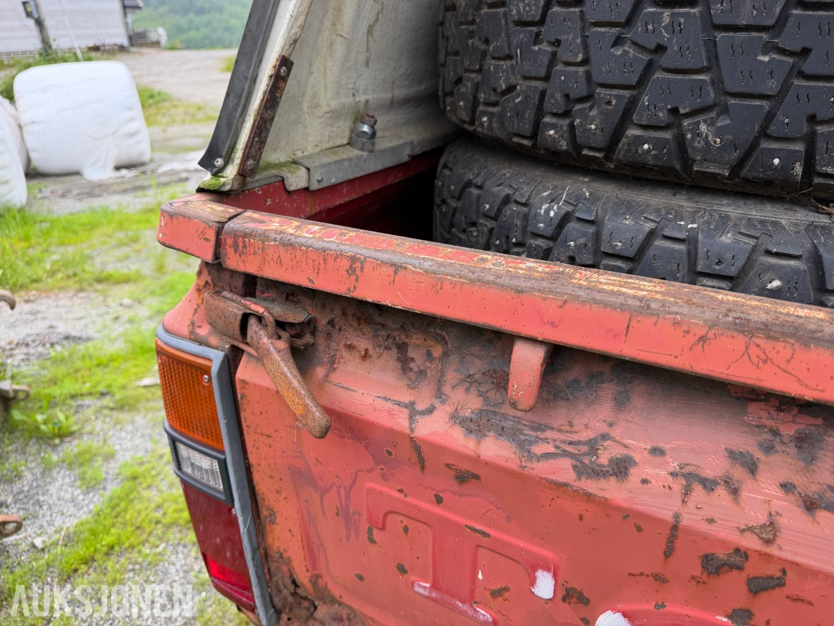 1981 TOYOTA HILUX 4WD - PROSJEKT - SAMLEROBJEKT? 