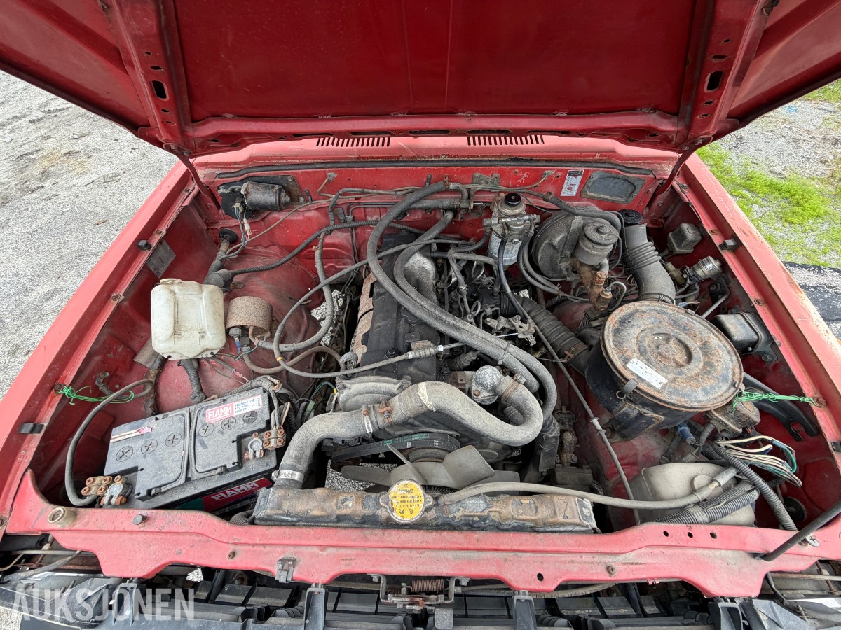 1981 TOYOTA HILUX 4WD - PROSJEKT - SAMLEROBJEKT? 