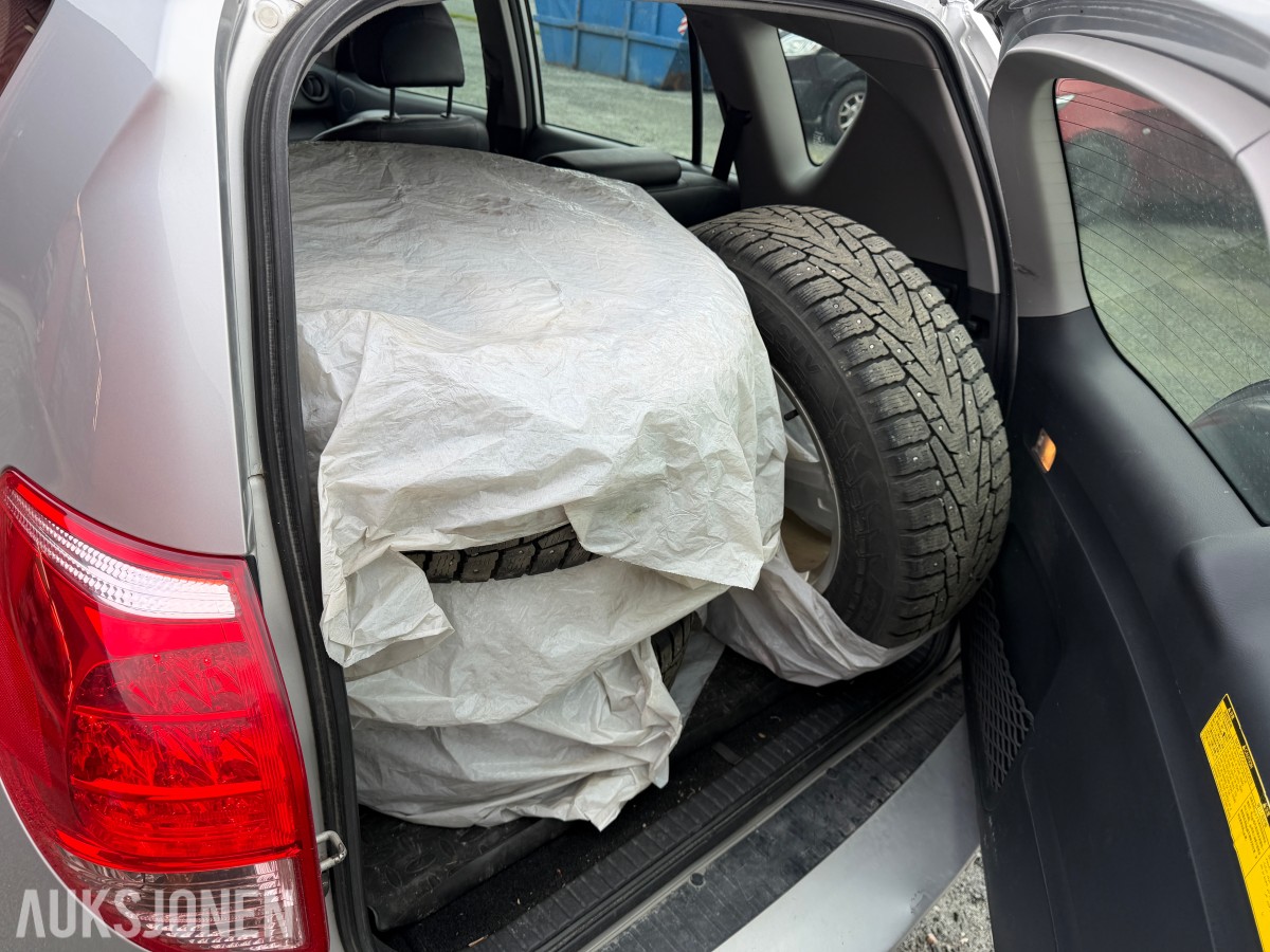 2006 TOYOTA RAV4 2.2 D-4D 4WD SKINN HENGERFESTE