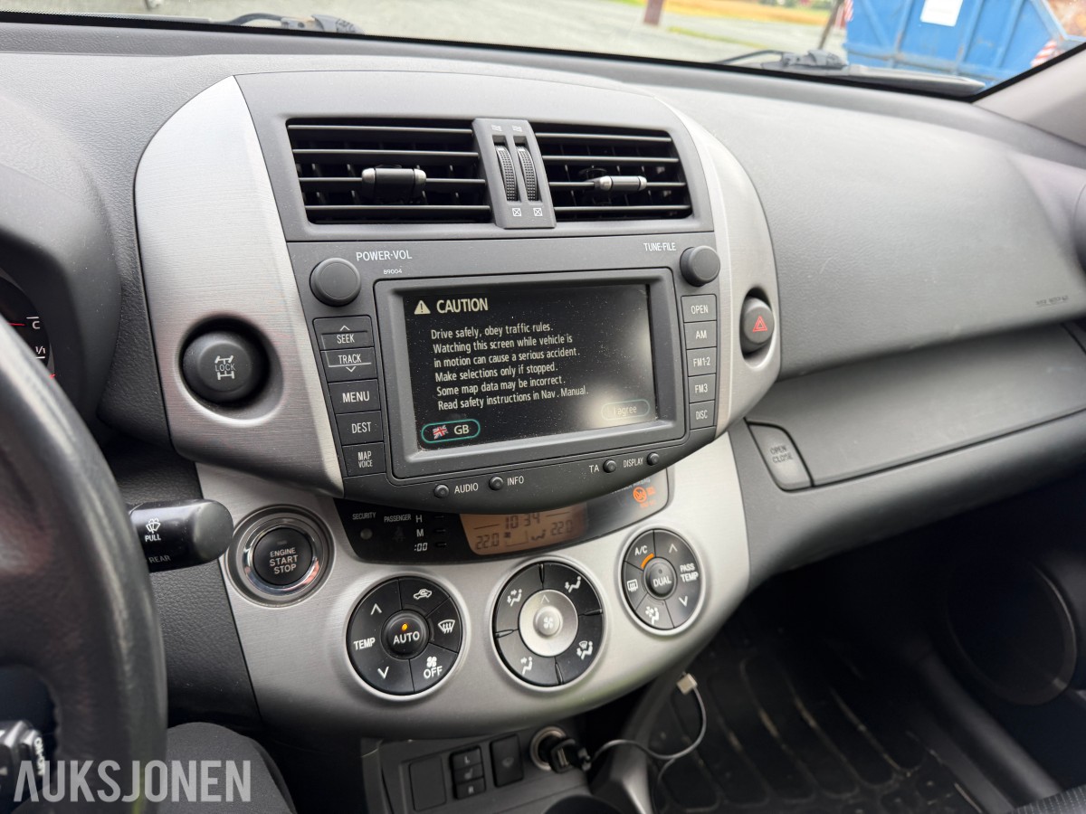 2006 TOYOTA RAV4 2.2 D-4D 4WD SKINN HENGERFESTE