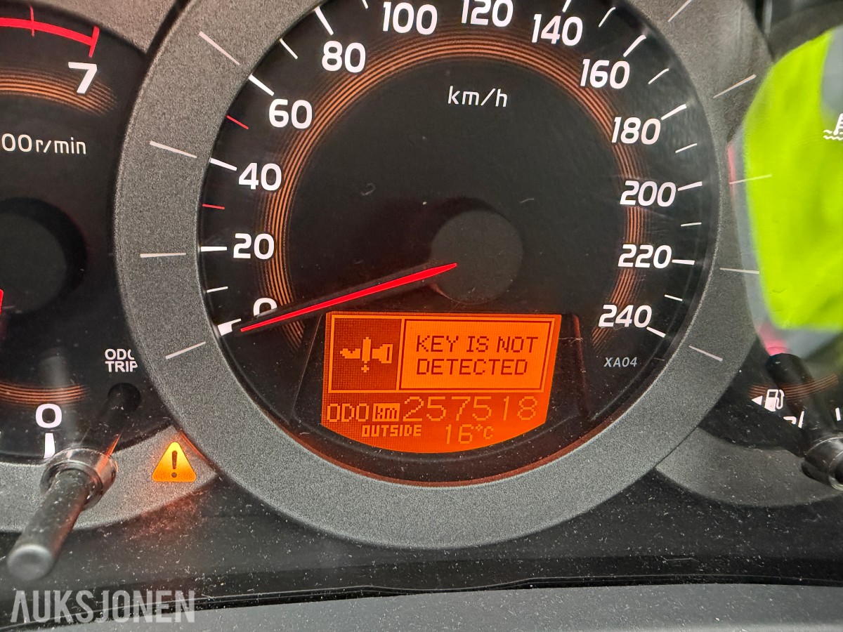 2006 TOYOTA RAV4 2.2 D-4D 4WD SKINN HENGERFESTE