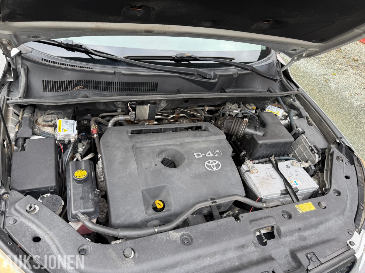 2006 TOYOTA RAV4 2.2 D-4D 4WD SKINN HENGERFESTE