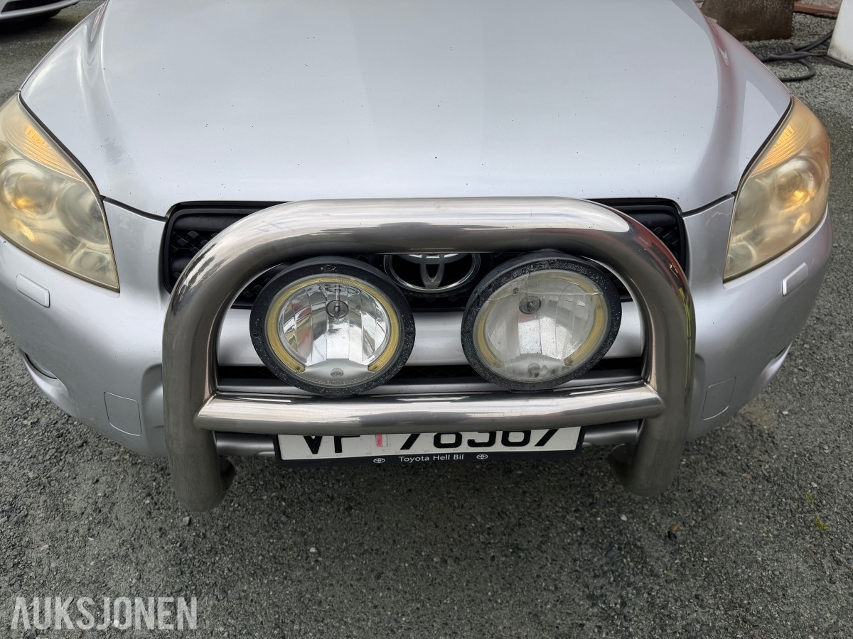 2006 TOYOTA RAV4 2.2 D-4D 4WD SKINN HENGERFESTE