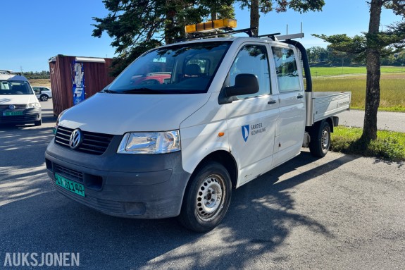 2006 Volkswagen Transporter dobbelkabin med plan - 2,5 TDI 131 hk - 181 273 km - EU OK - 865 kg nyttelast