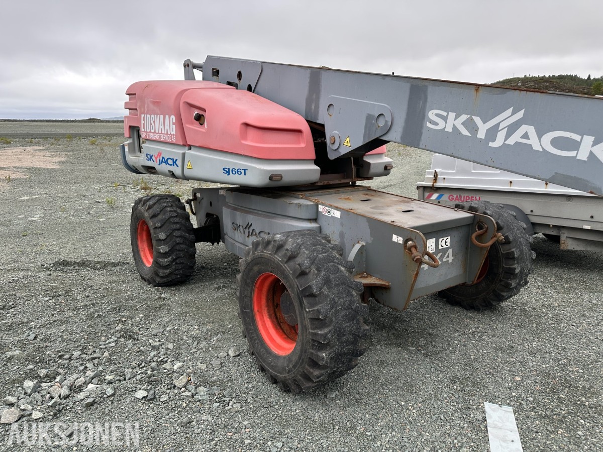 2011 Skyjack SJ66T bomlift, 3502 t, 4x4