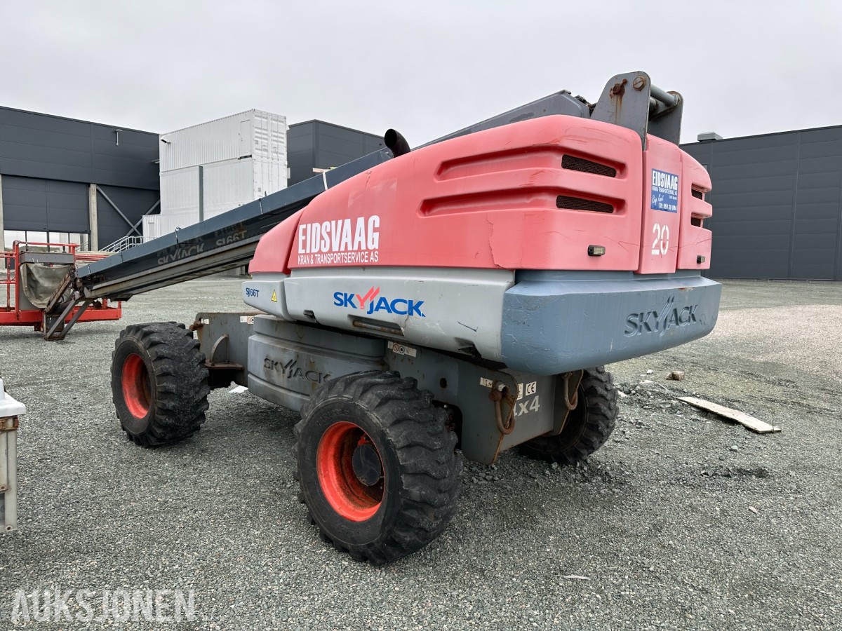 2011 Skyjack SJ66T bomlift, 3502 t, 4x4