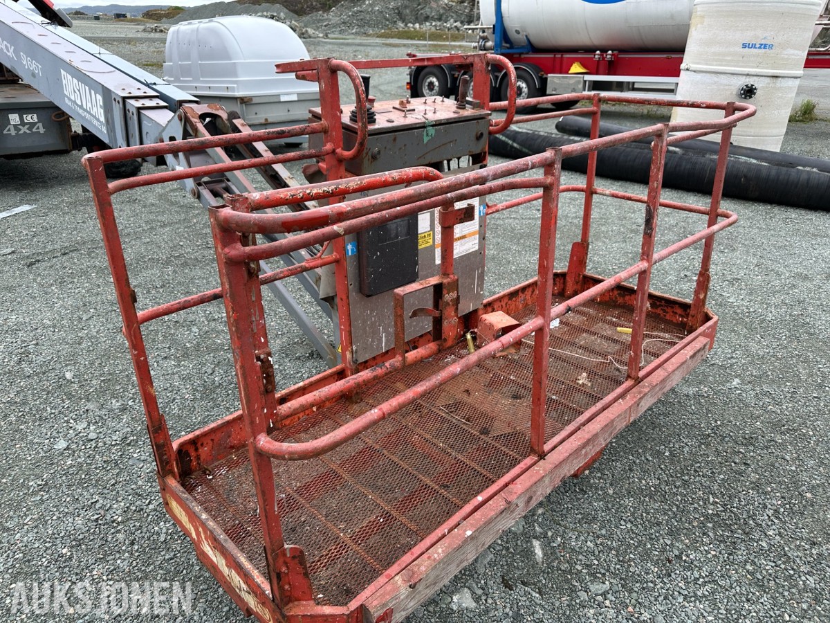 2011 Skyjack SJ66T bomlift, 3502 t, 4x4