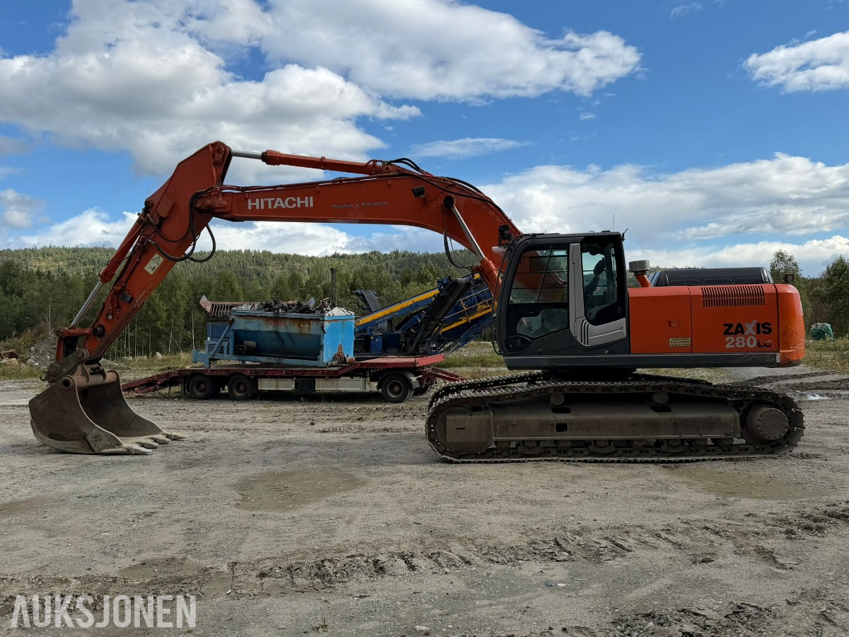 2010 Hitachi Zaxis ZX280LC-3 Gravemaskin