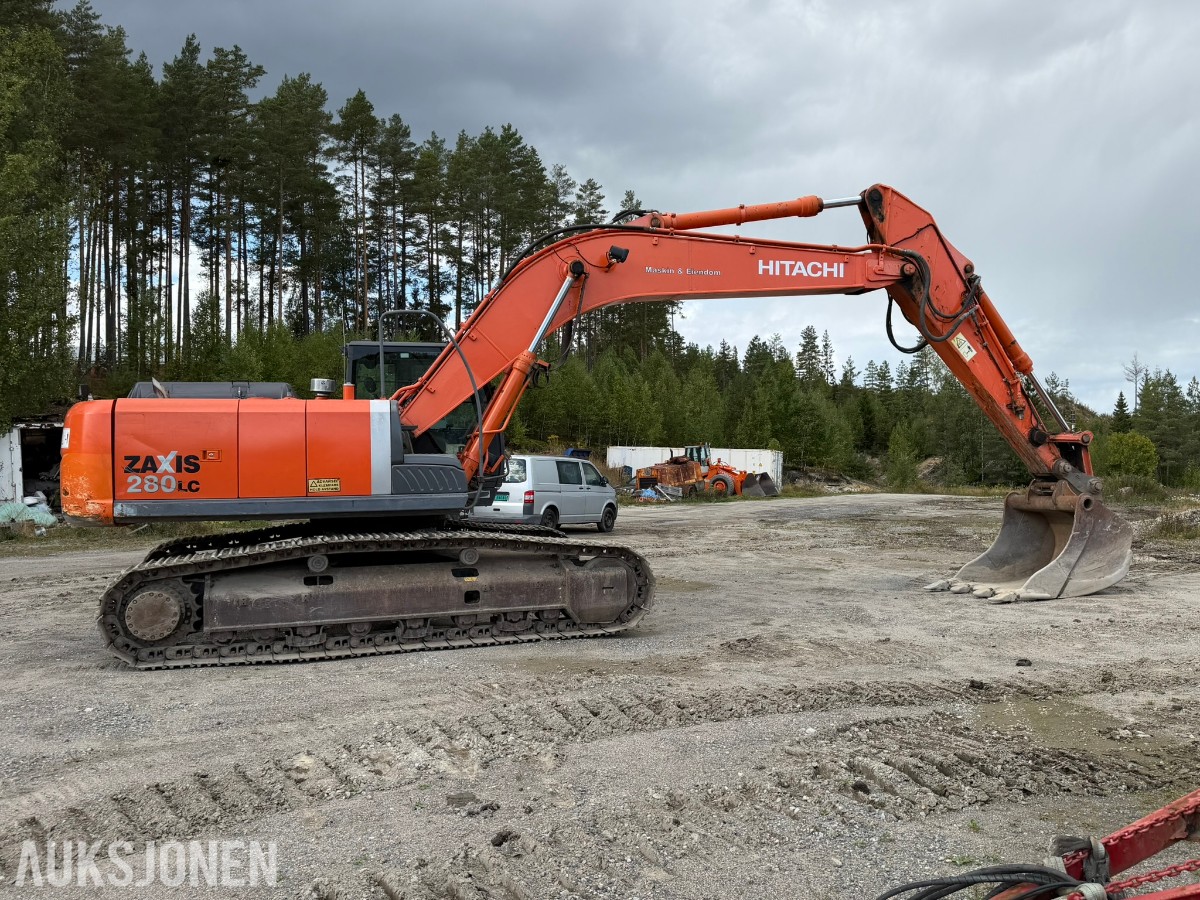 2010 Hitachi Zaxis ZX280LC-3 Gravemaskin