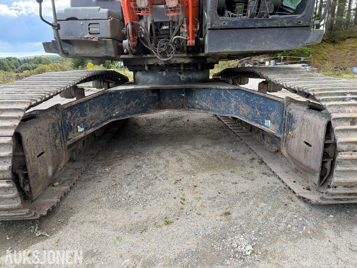 2010 Hitachi Zaxis ZX280LC-3 Gravemaskin