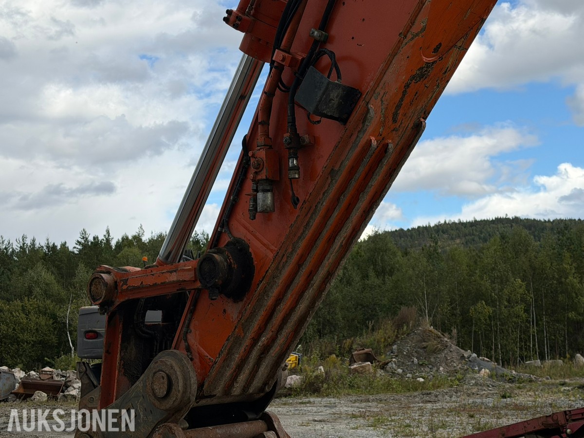 2010 Hitachi Zaxis ZX280LC-3 Gravemaskin