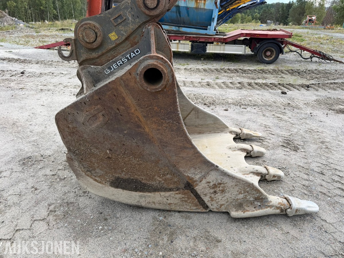 2010 Hitachi Zaxis ZX280LC-3 Gravemaskin
