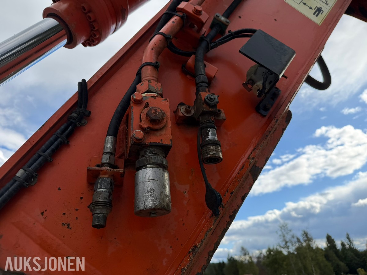 2010 Hitachi Zaxis ZX280LC-3 Gravemaskin