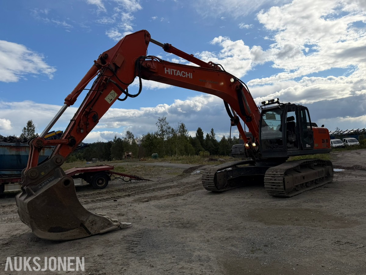 2010 Hitachi Zaxis ZX280LC-3 Gravemaskin