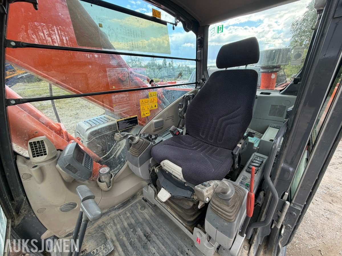 2010 Hitachi Zaxis ZX280LC-3 Gravemaskin