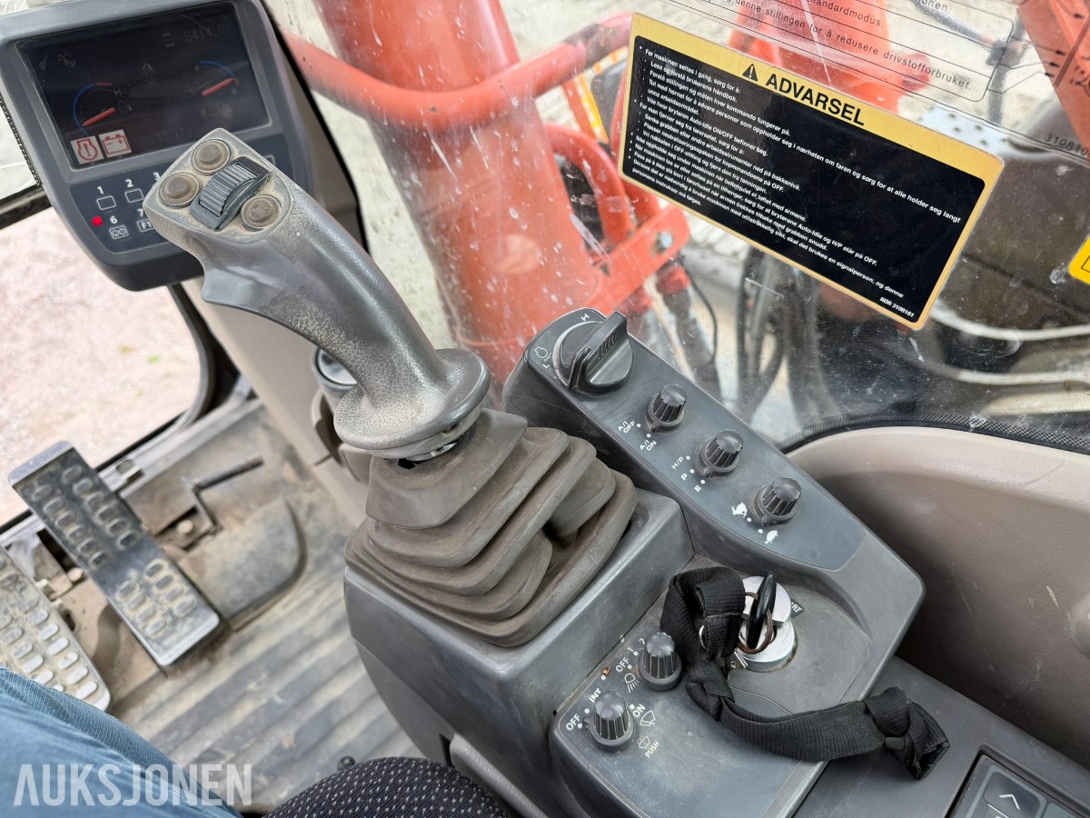2010 Hitachi Zaxis ZX280LC-3 Gravemaskin