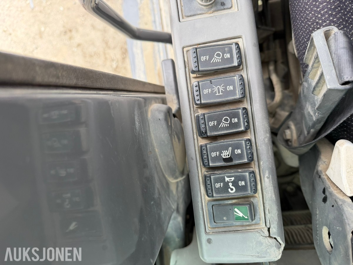2010 Hitachi Zaxis ZX280LC-3 Gravemaskin