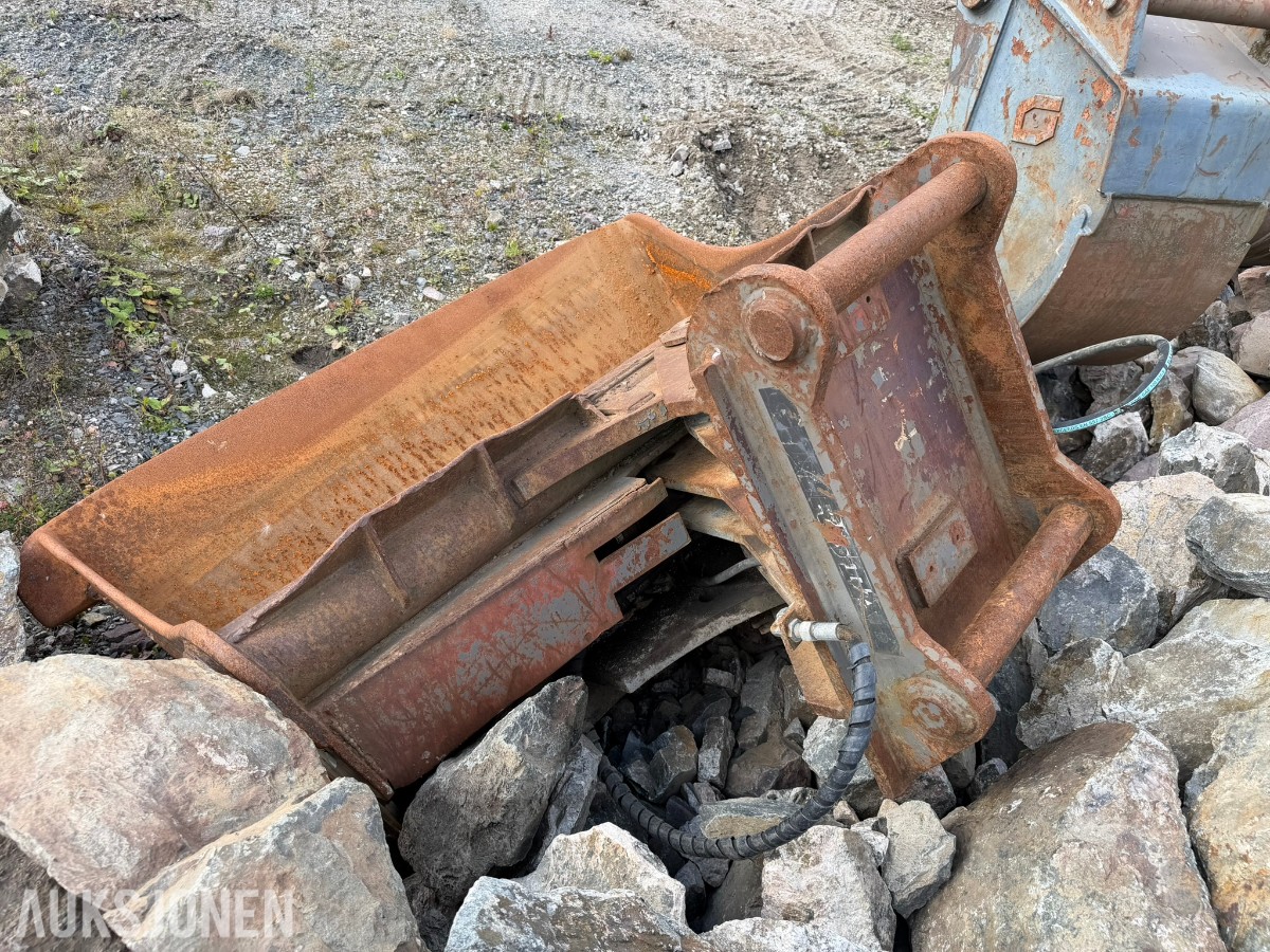 2010 Hitachi Zaxis ZX280LC-3 Gravemaskin