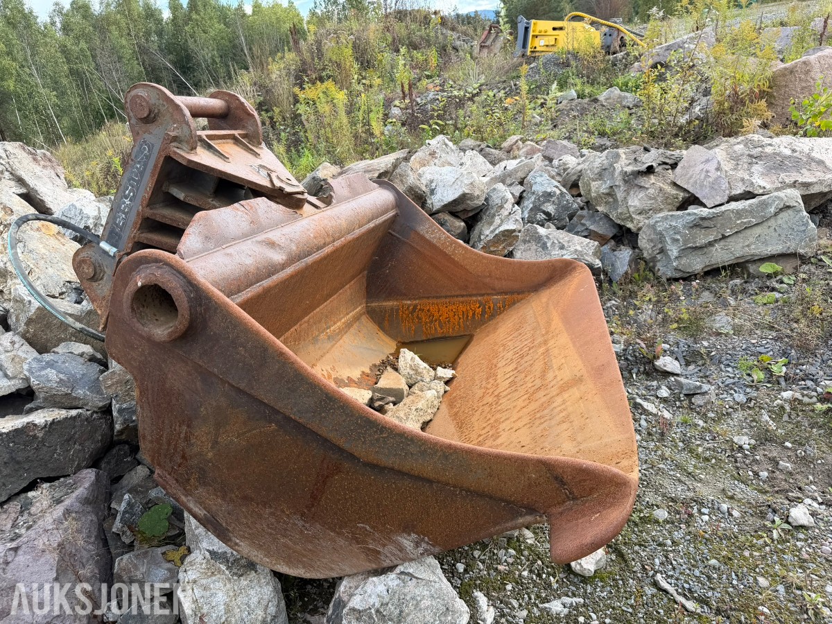 2010 Hitachi Zaxis ZX280LC-3 Gravemaskin