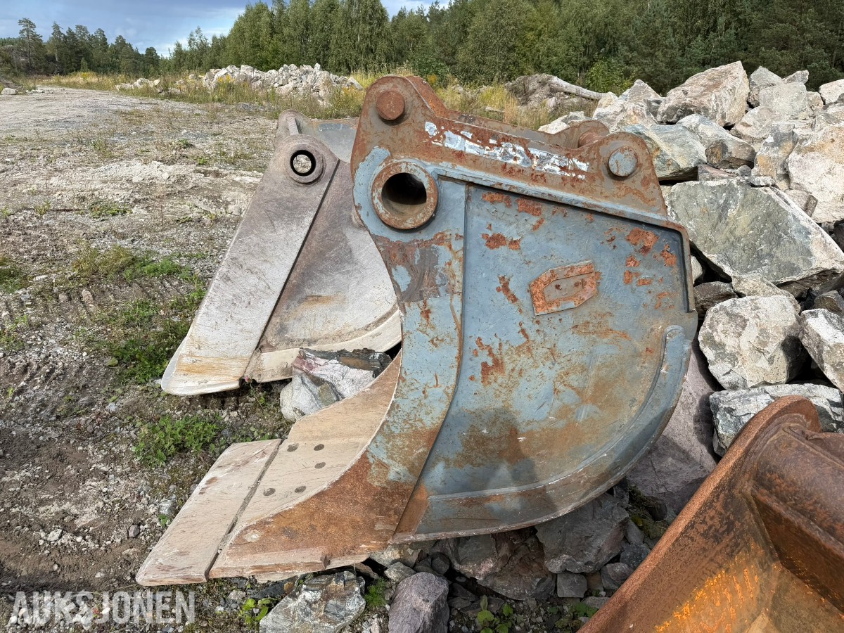 2010 Hitachi Zaxis ZX280LC-3 Gravemaskin