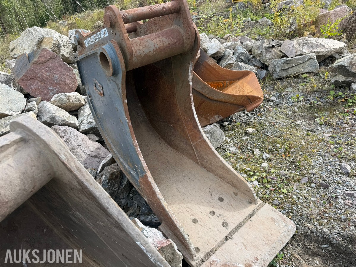 2010 Hitachi Zaxis ZX280LC-3 Gravemaskin