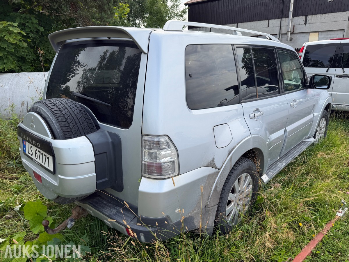 2007 Mitsubishi PAJERO 3.2-170 DI-D 4WD / Rep.objekt