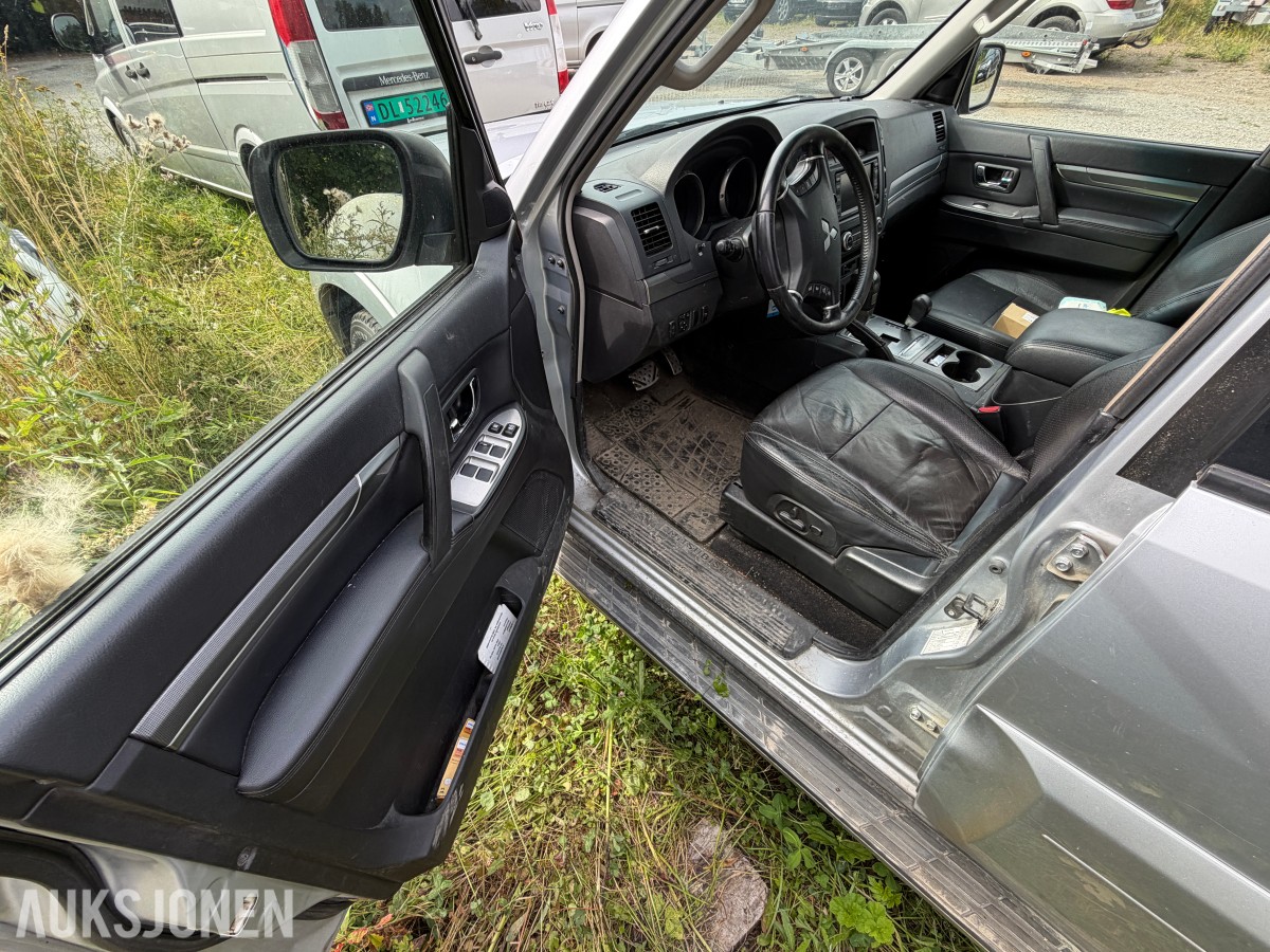 2007 Mitsubishi PAJERO 3.2-170 DI-D 4WD / Rep.objekt