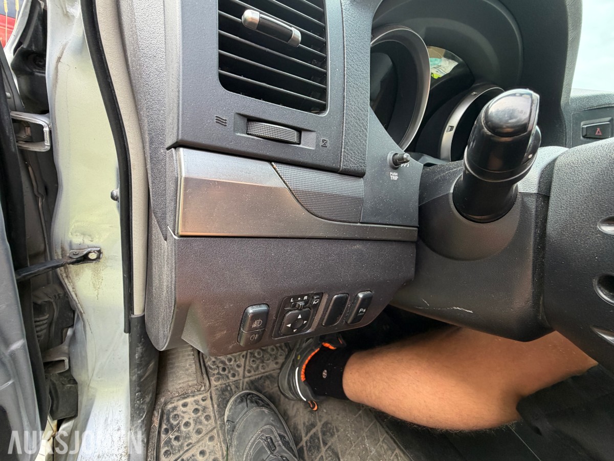 2007 Mitsubishi PAJERO 3.2-170 DI-D 4WD / Rep.objekt