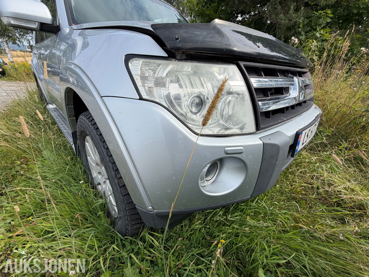 2007 Mitsubishi PAJERO 3.2-170 DI-D 4WD / Rep.objekt