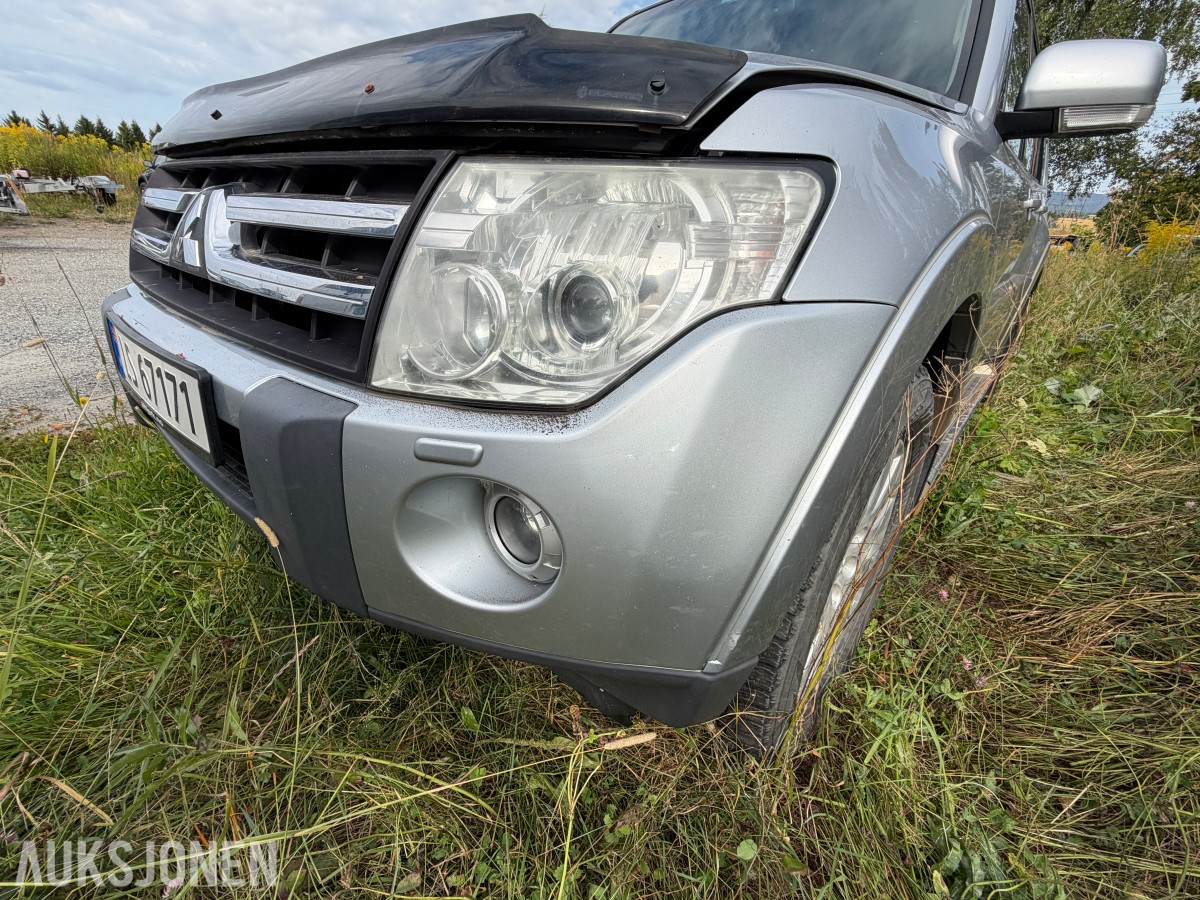 2007 Mitsubishi PAJERO 3.2-170 DI-D 4WD / Rep.objekt