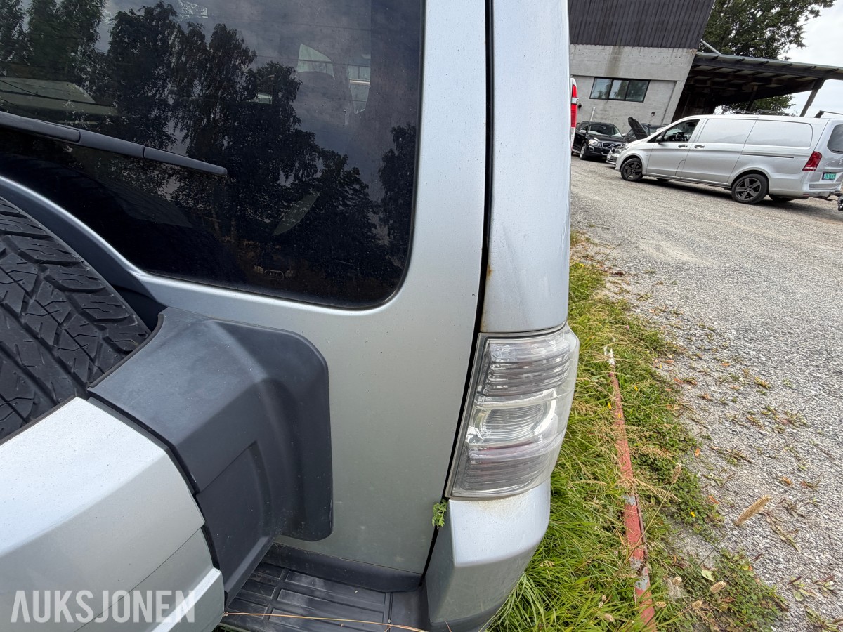 2007 Mitsubishi PAJERO 3.2-170 DI-D 4WD / Rep.objekt