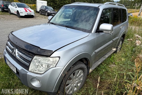2007 Mitsubishi PAJERO 3.2-170 DI-D 4WD / Rep.objekt