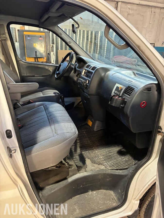 2008 Toyota HIACE 2.5-117 D 4WD