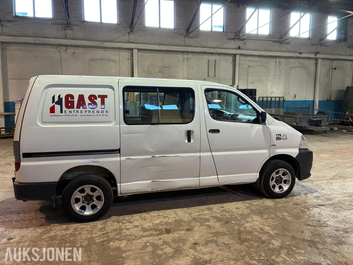2008 Toyota HIACE 2.5-117 D 4WD