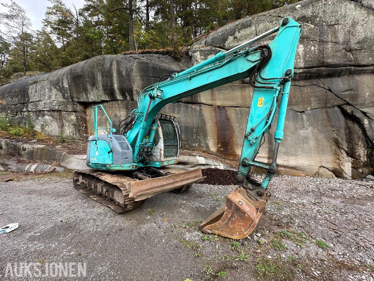 2002 Kobelco SK 135 SR LC Gravemaskin mva fri
