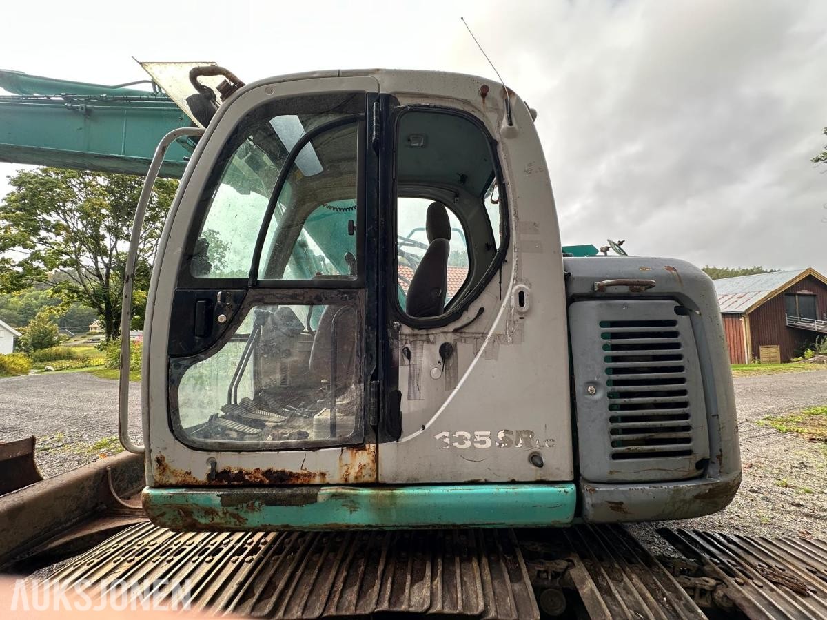 2002 Kobelco SK 135 SR LC Gravemaskin mva fri