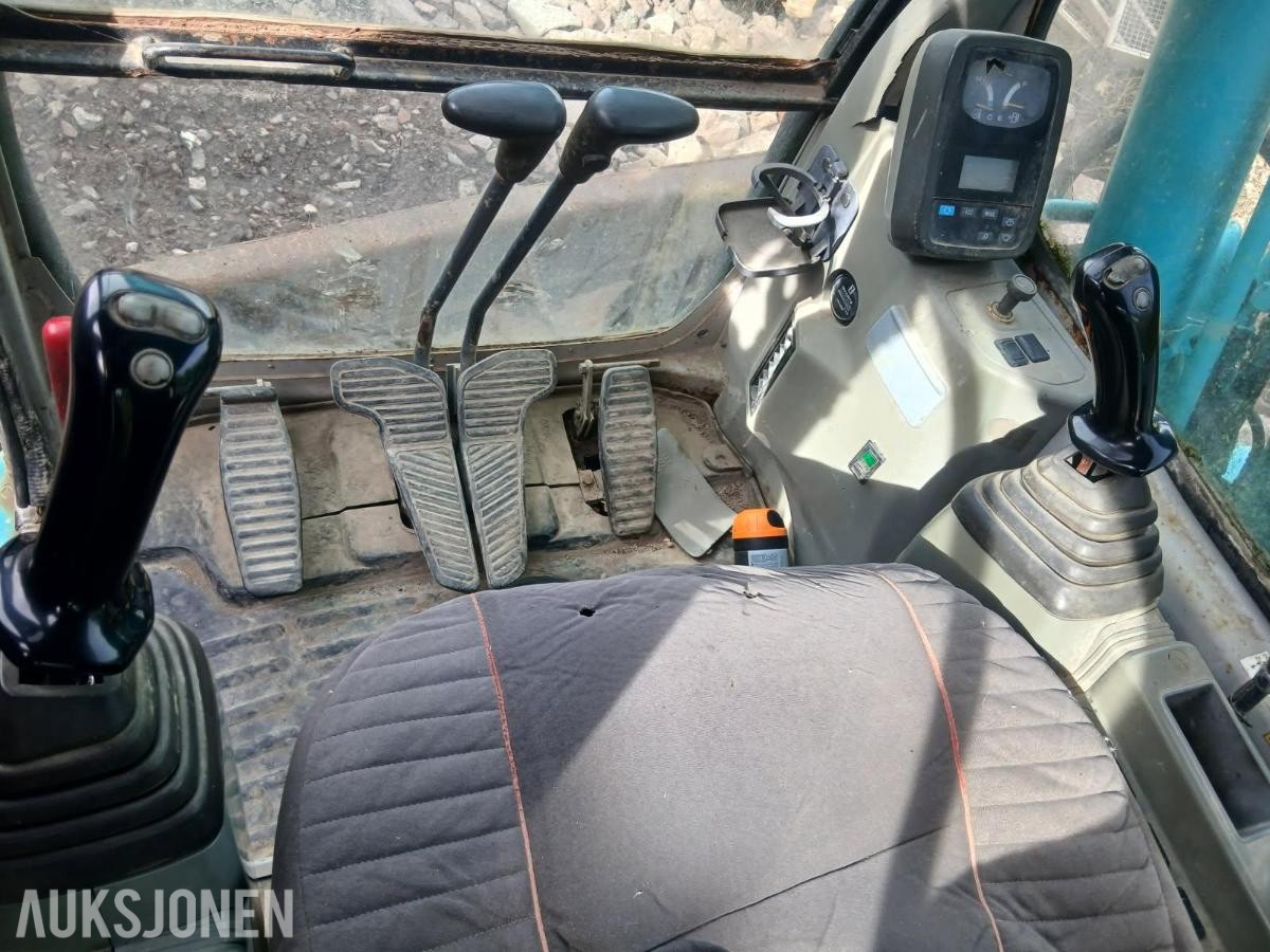 2002 Kobelco SK 135 SR LC Gravemaskin mva fri