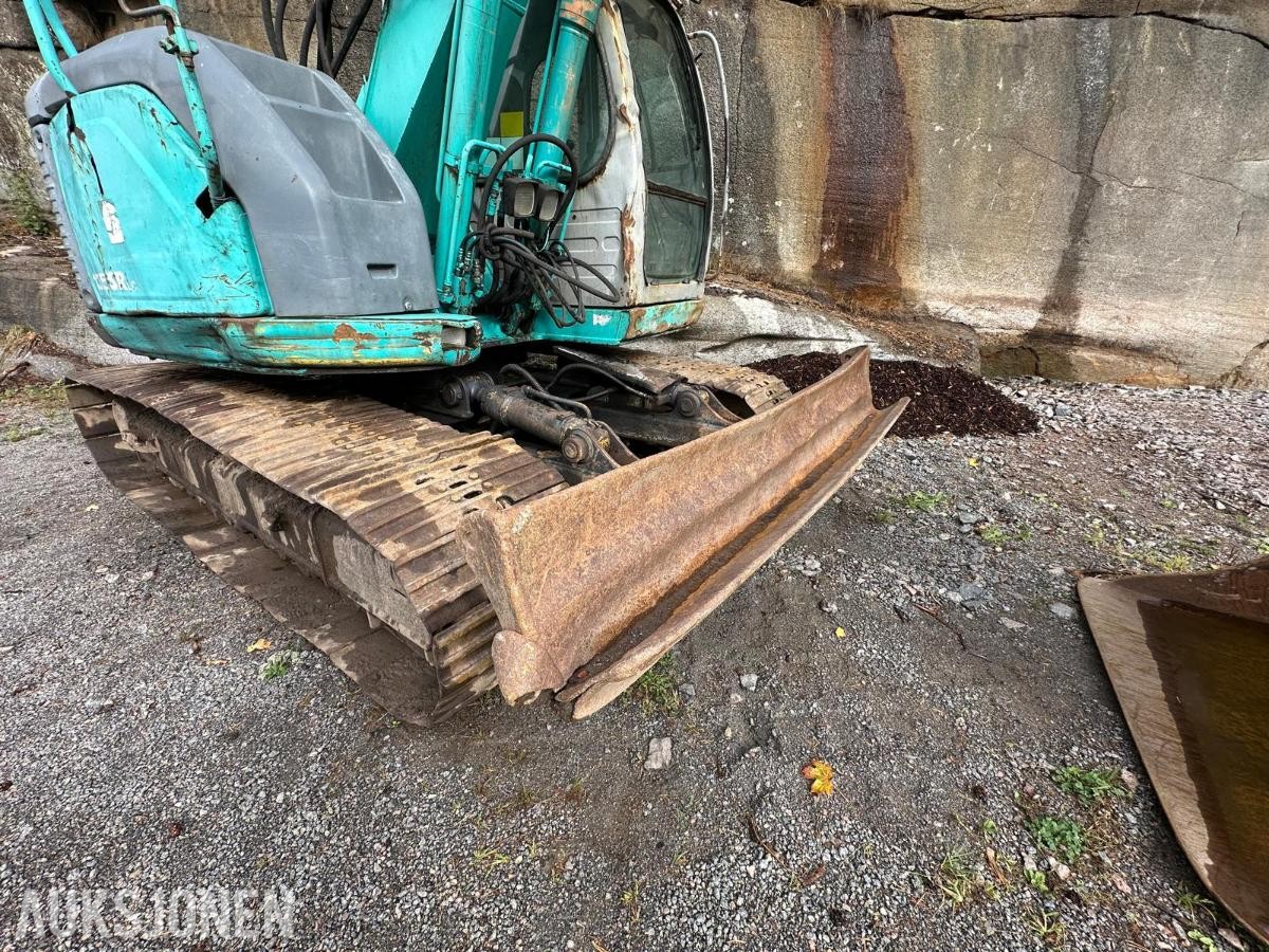 2002 Kobelco SK 135 SR LC Gravemaskin mva fri