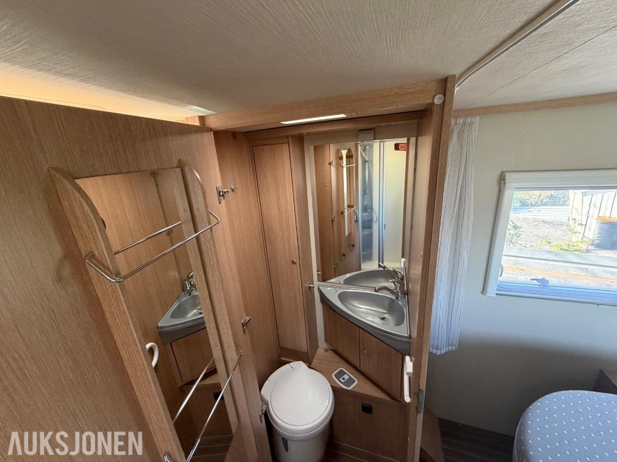 2016 Sunlight CAPRON T 69 L bobil - eu ok 07.2028