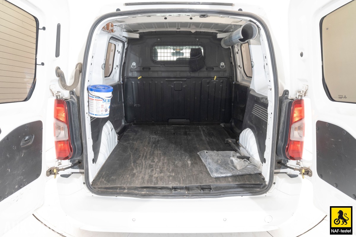 2020 Citroen Berlingo BlueHDI 130 HK L1 AUT CRUISE SKYVEDØRER 