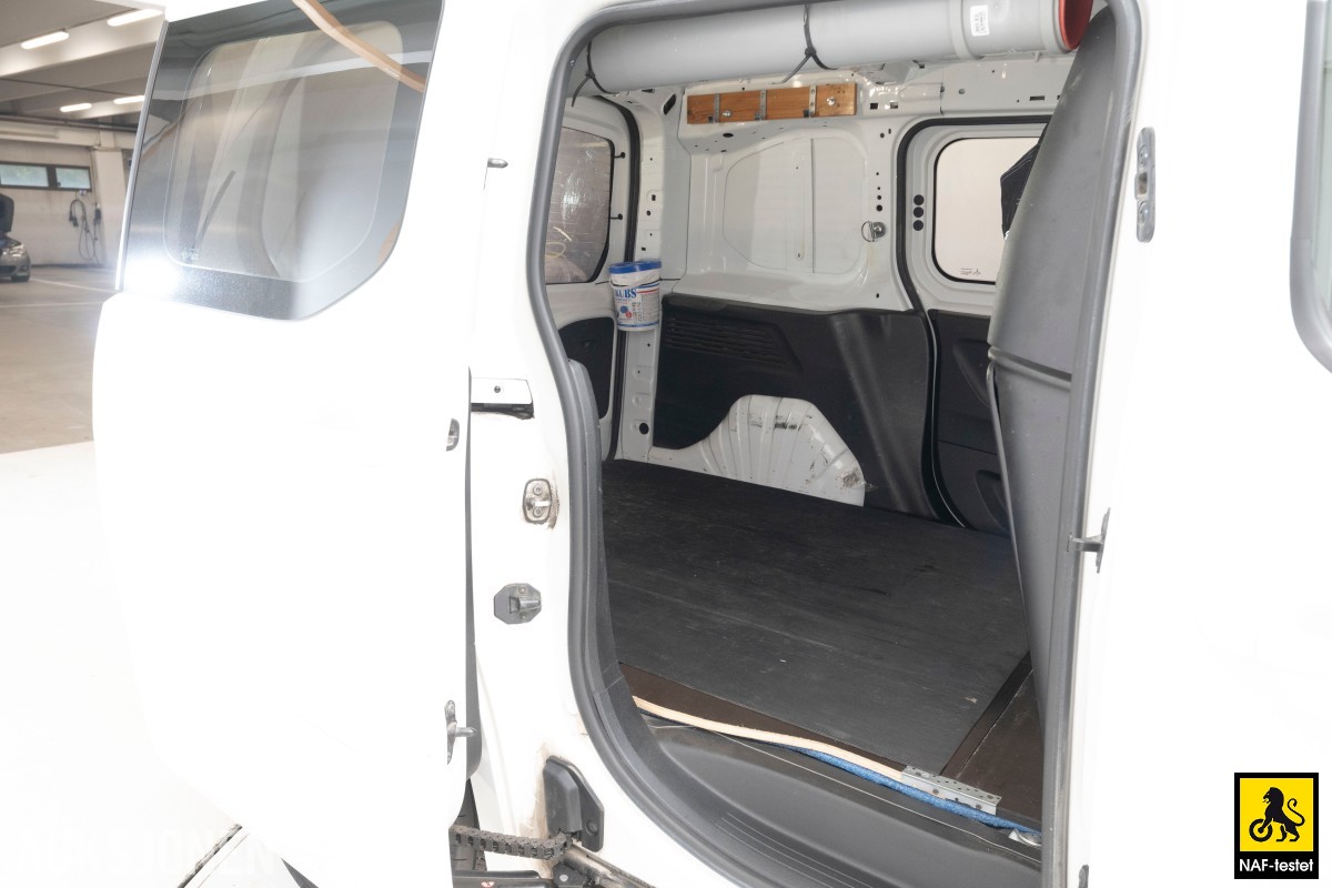 2020 Citroen Berlingo BlueHDI 130 HK L1 AUT CRUISE SKYVEDØRER 