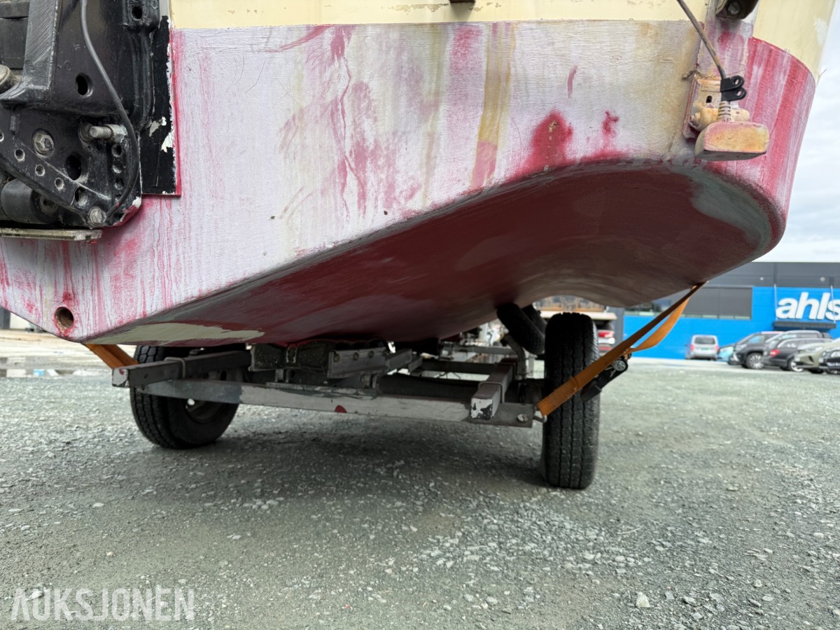 Shetland cabincruiser med Mercury 135 og Gaupen båthenger